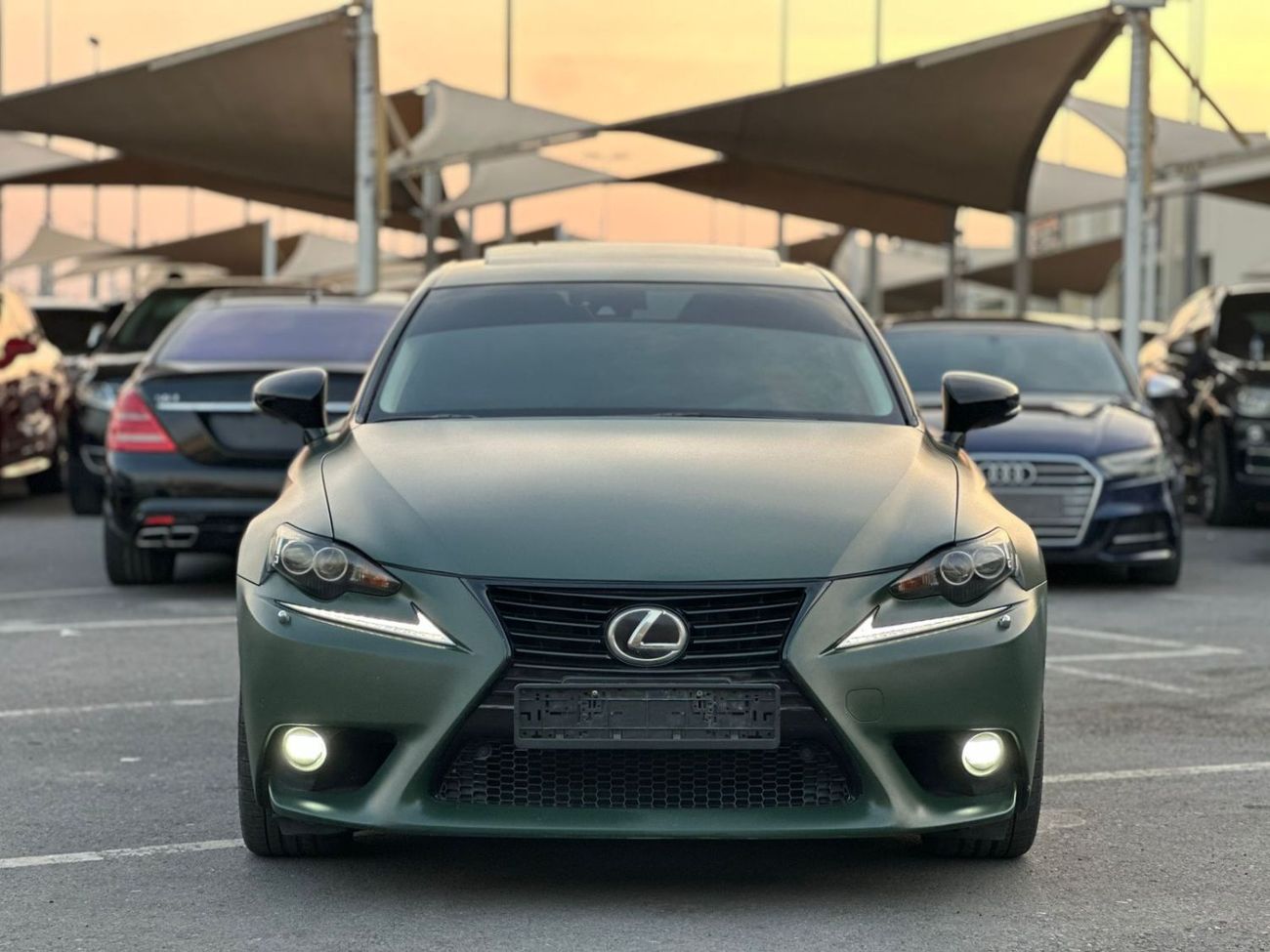 لكزس IS 350 F Sport Platinum 3.5L