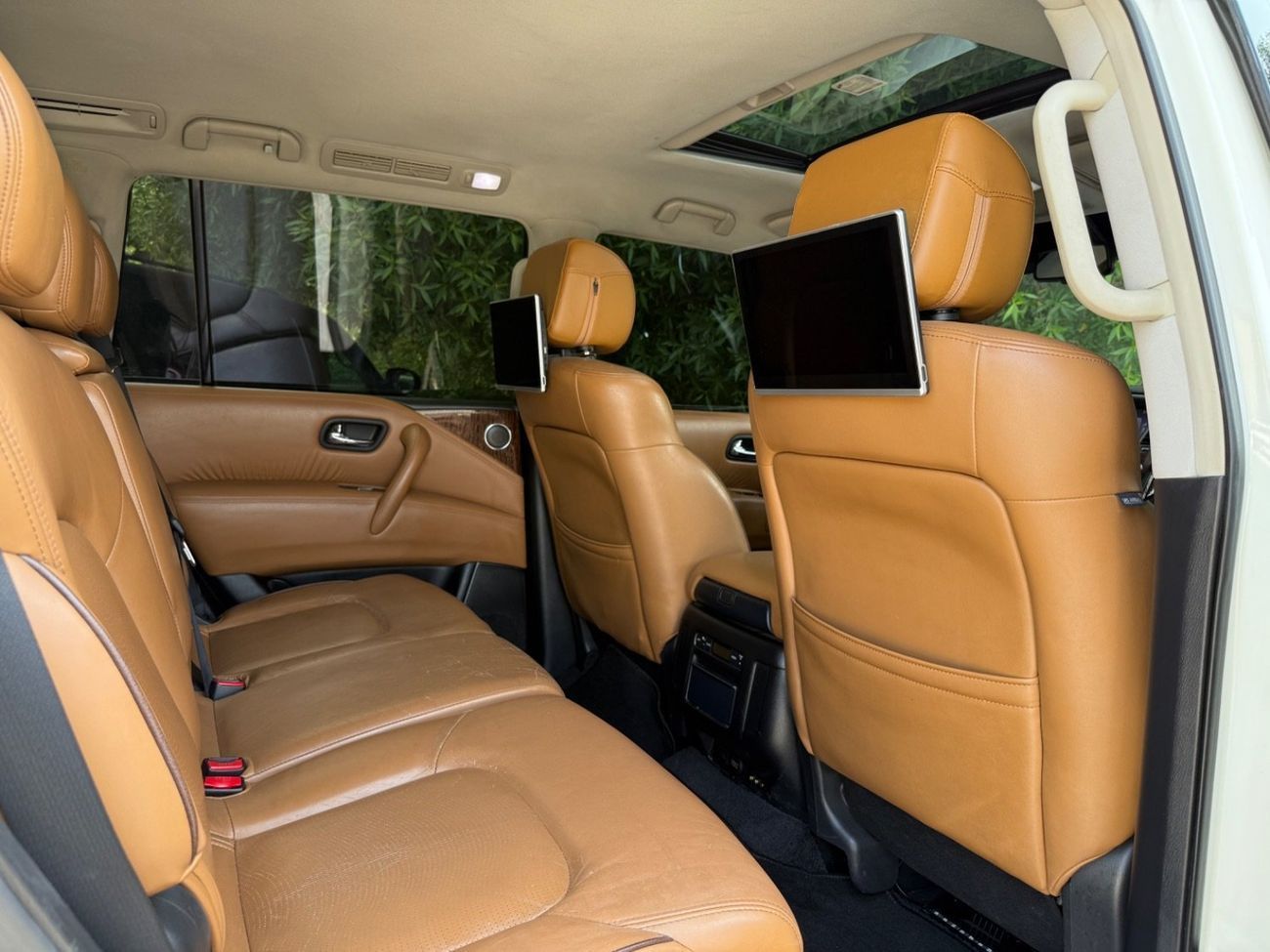 Nissan Patrol LE Platinum 5.6L نيسان باترول ٢٠١٥ بلاتينيوم ٥ كاميرات