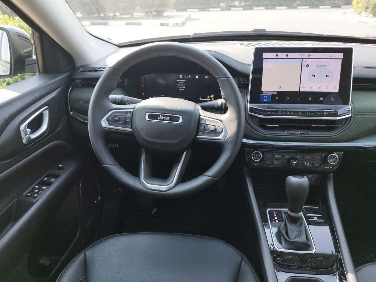 جيب كومباس Jeep Compass Hybrid BLUG IN ( BRAND NEW )