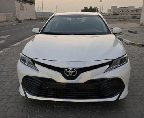 تويوتا كامري middle