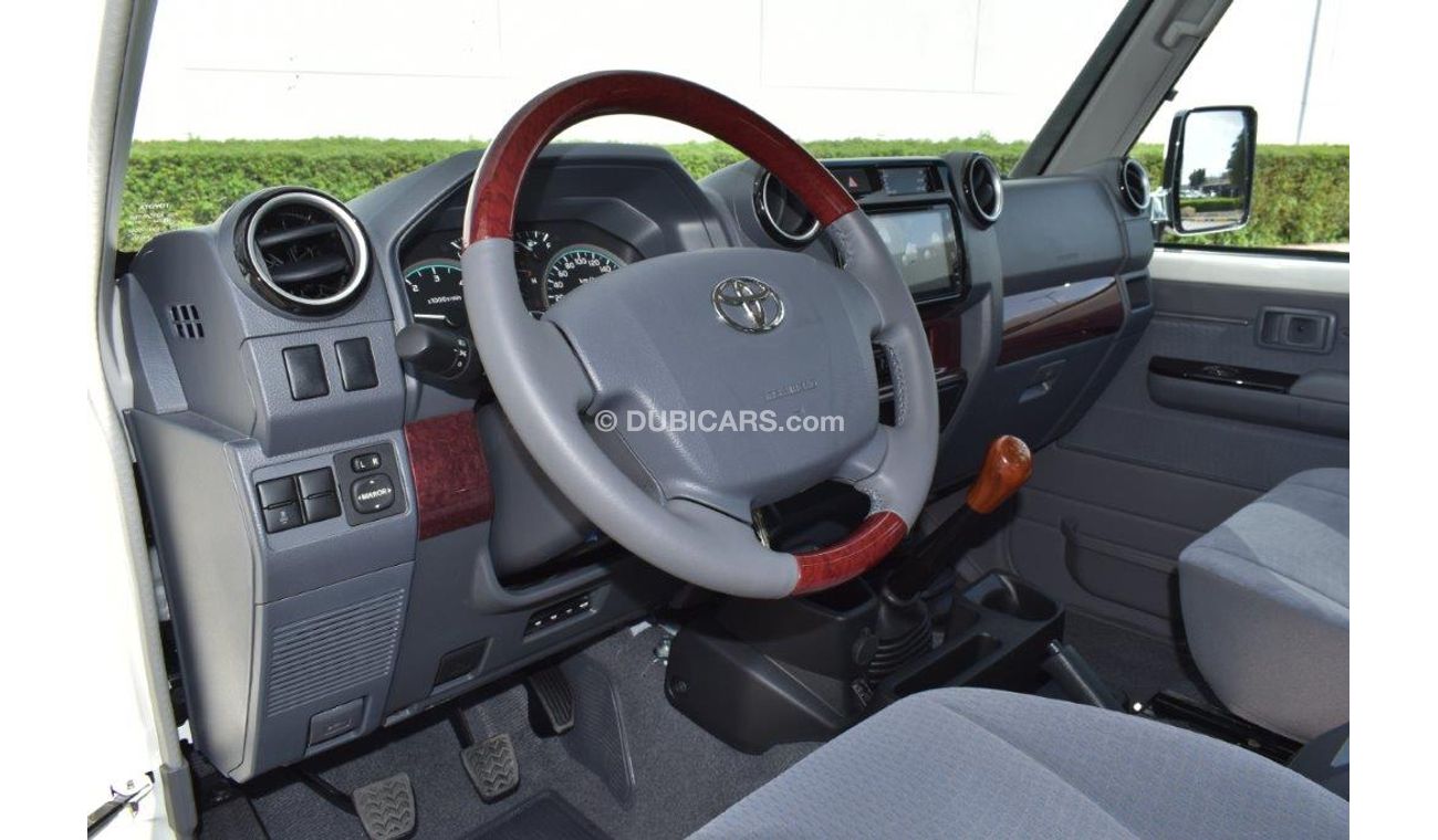 Toyota Land Cruiser 70 LX LIMITED V8 4.5L TD MT