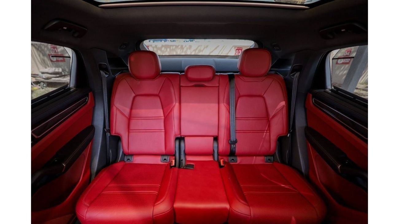 بورش كايان Porsche Cayenne Coupe Platinum Edition 2023 GCC under Agency Warranty with Flexible Down-Payment