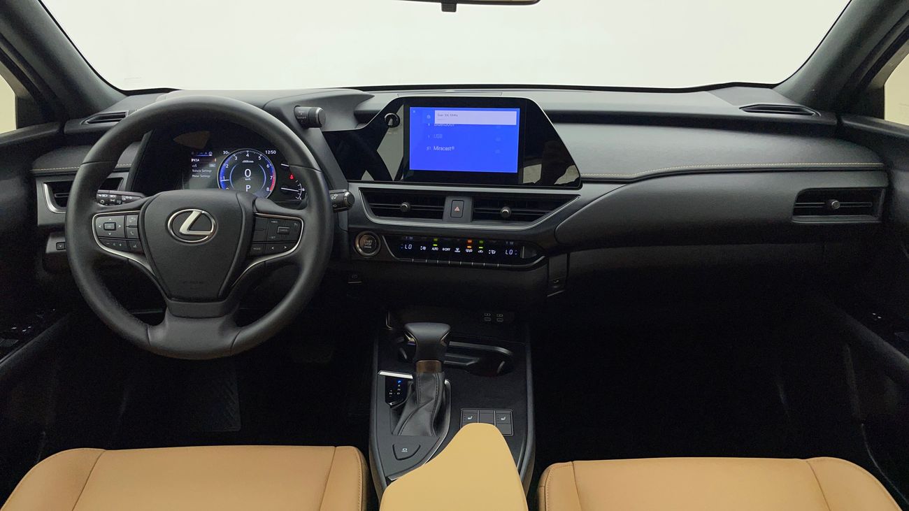 لكزس UX 200 F SPORT 2 | بدون دفعة مقدمة | اختبار القيادة في المنزل