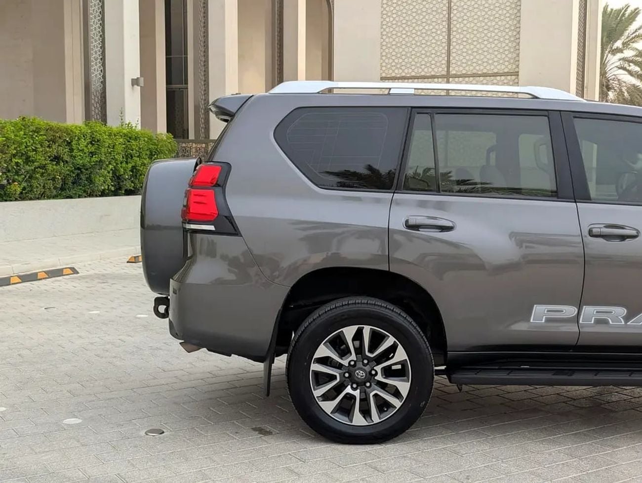 تويوتا برادو TX-L Top full Option V6 4.0L Excellent Condition GCC specs