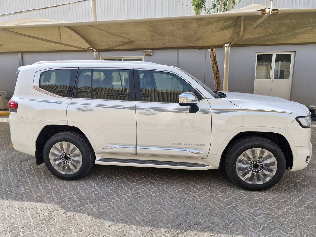 تويوتا لاند كروزر Toyota LC300 VX 4.0 2026 Full option