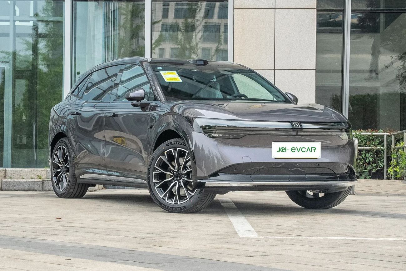 Zeekr 7X 100 kWh Long-Range All-Wheel Drive Intelligent Driving Edition