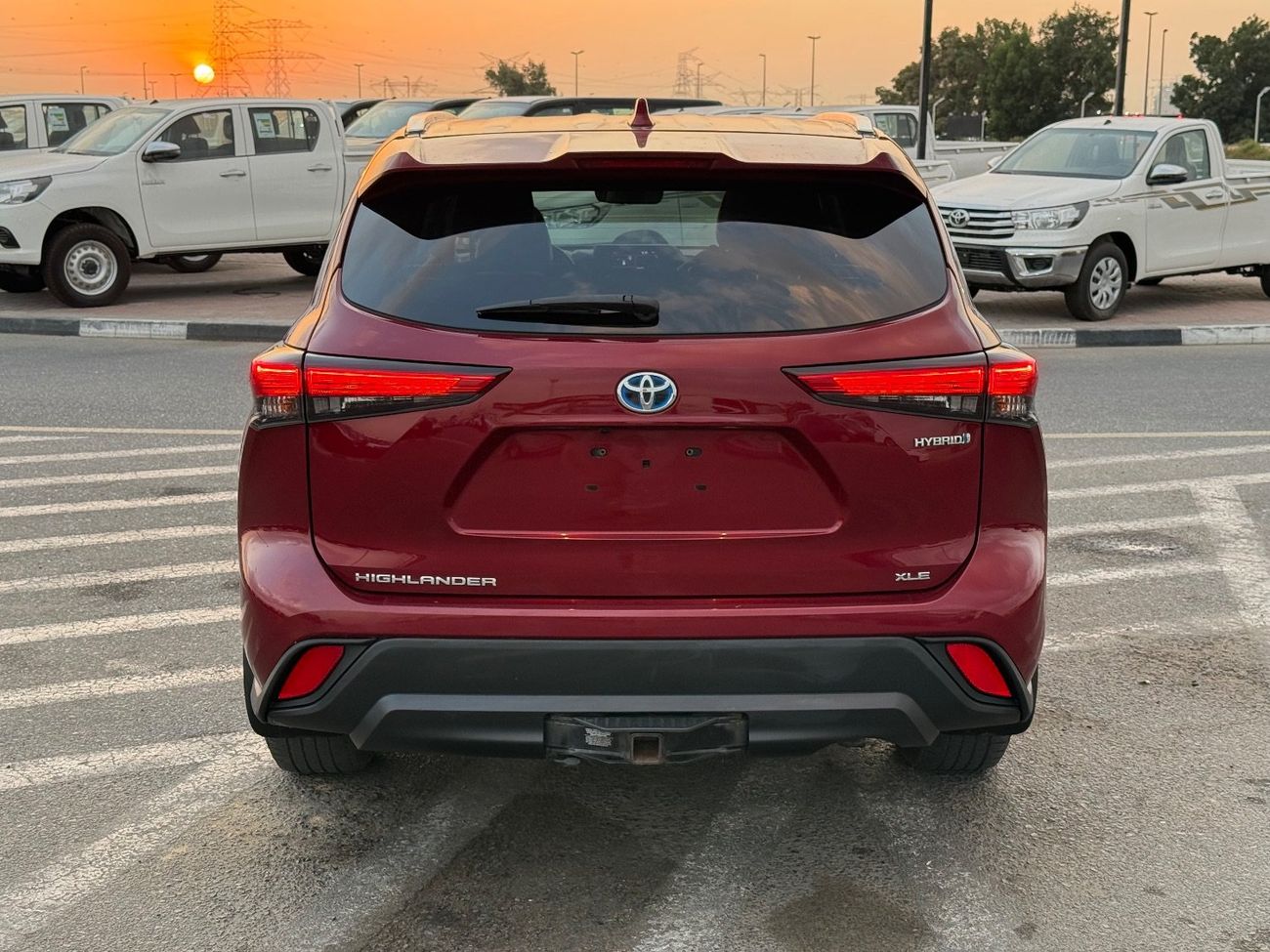 Toyota Highlander 2021 TOYOTA HIGHLANDER XLE HYBRID AWD FULL OPTIONS IMPORTED FROM USA