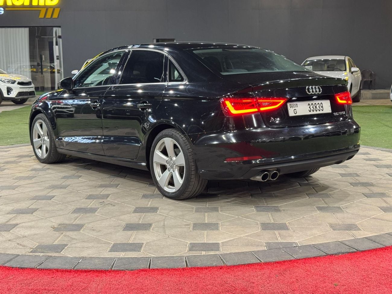 أودي A3 AMBITION 30 TFSI 40 TFSI S-LINE