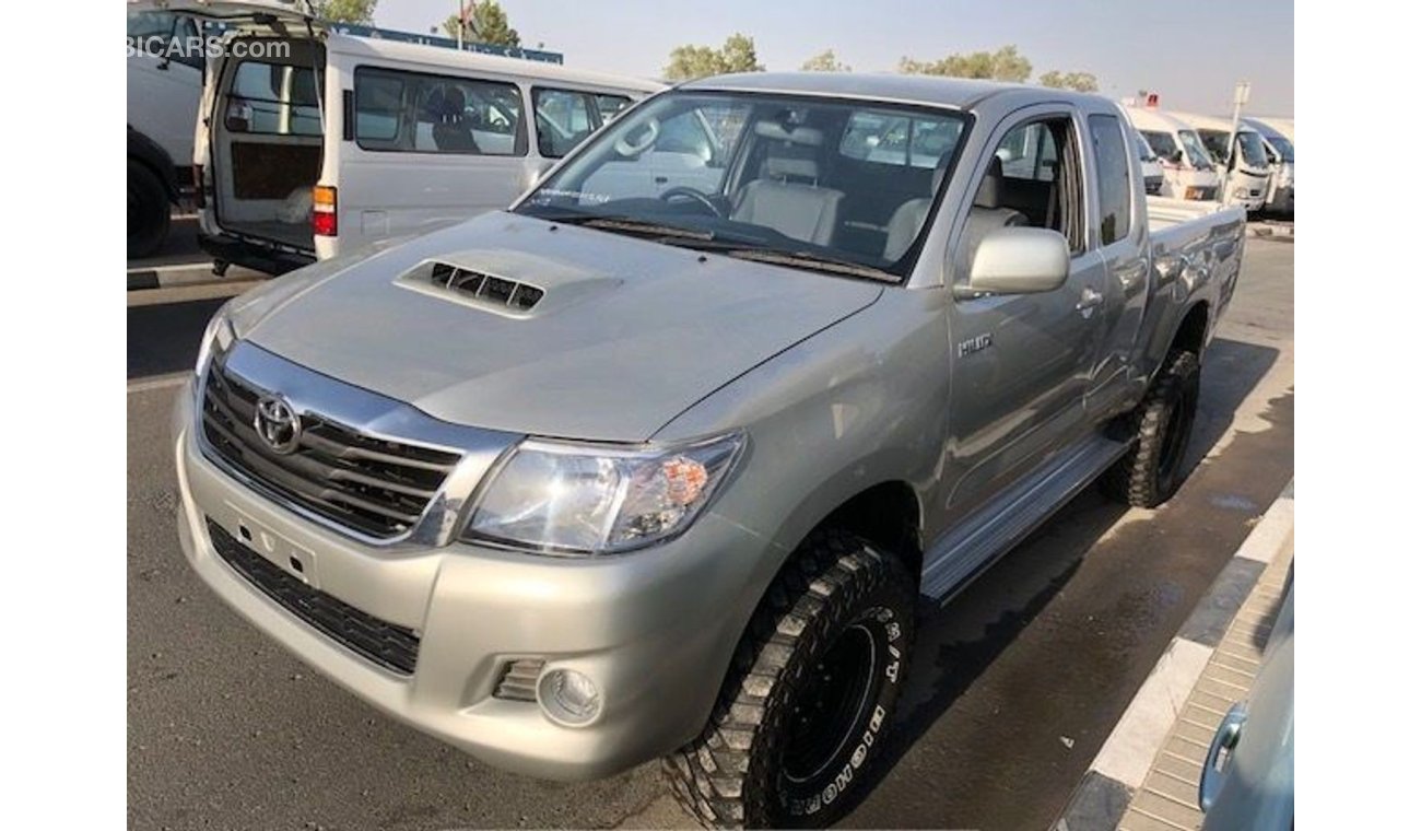 تويوتا هيلوكس Hilux RIGHT HAND DRIVE (Stock no PM 498 )