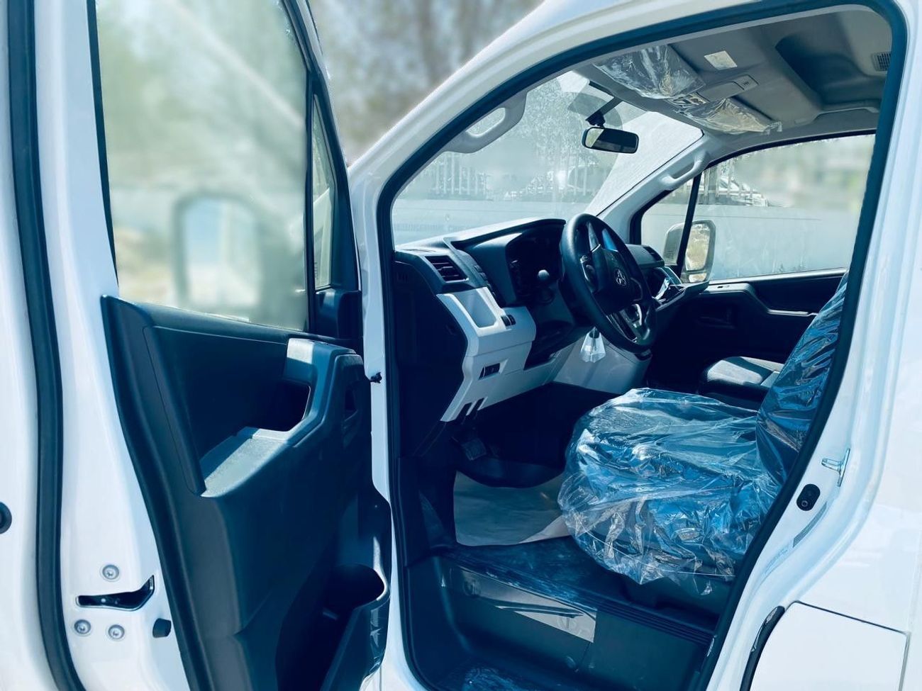 Toyota Hiace NEW TOYOTA HIACE 3.5L 13STR COMMUTER A/T 2025