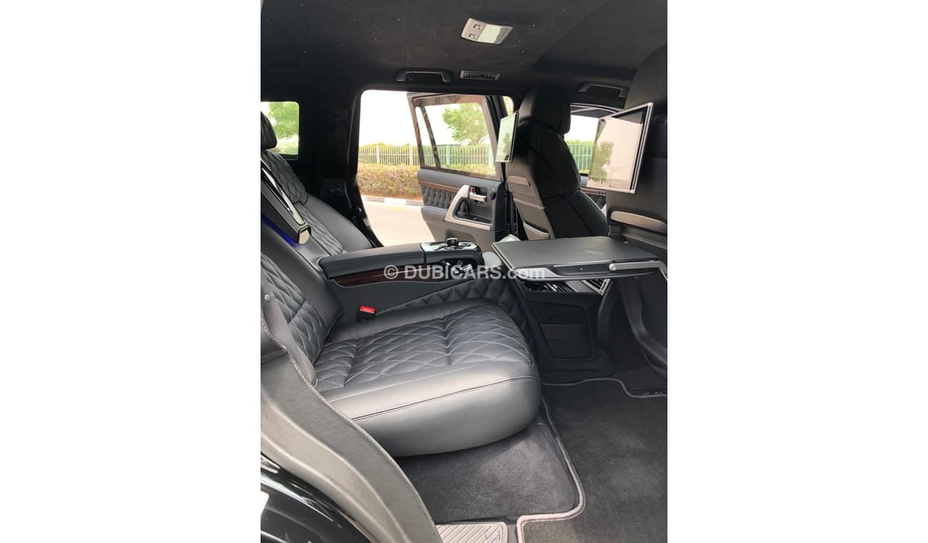 تويوتا لاند كروزر LC200 Grand TouringS Armored With Luxury Carat interior