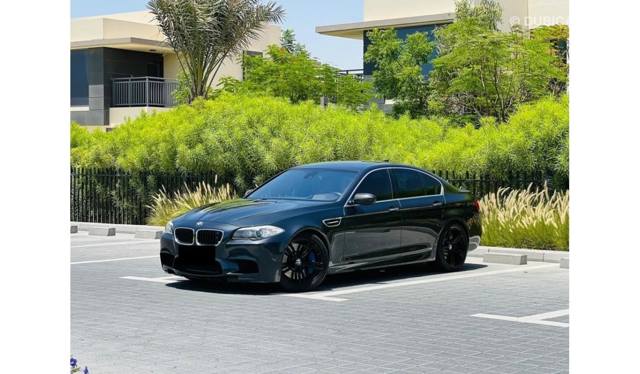 بي أم دبليو M5 || Original Paint || Sunroof || GCC || Immaculate Condition