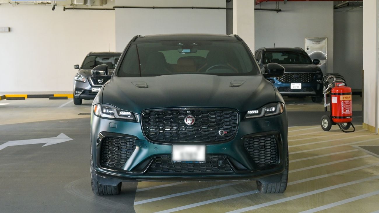 Jaguar F Pace 5.0L V8 SVR (550 PS)