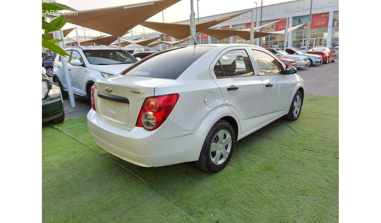 Chevrolet Sonic Cheverolae sonic Models 2014 GCC WHITE COULOUR VERY GOOD CONDTION