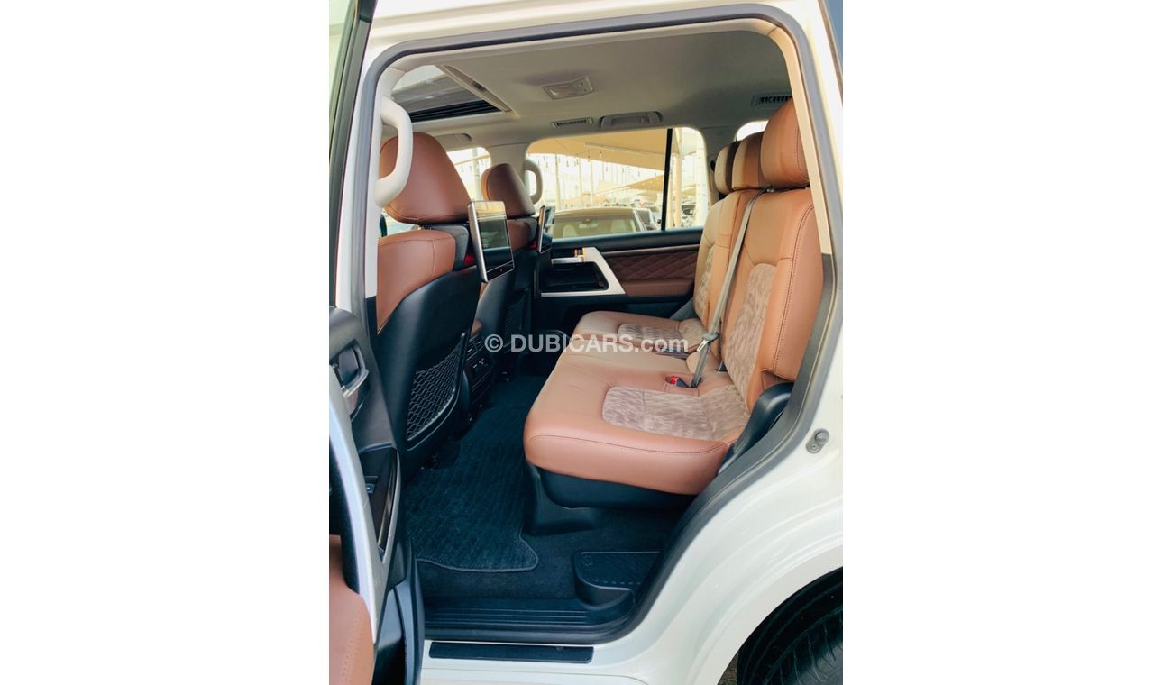 Toyota Land Cruiser VXR