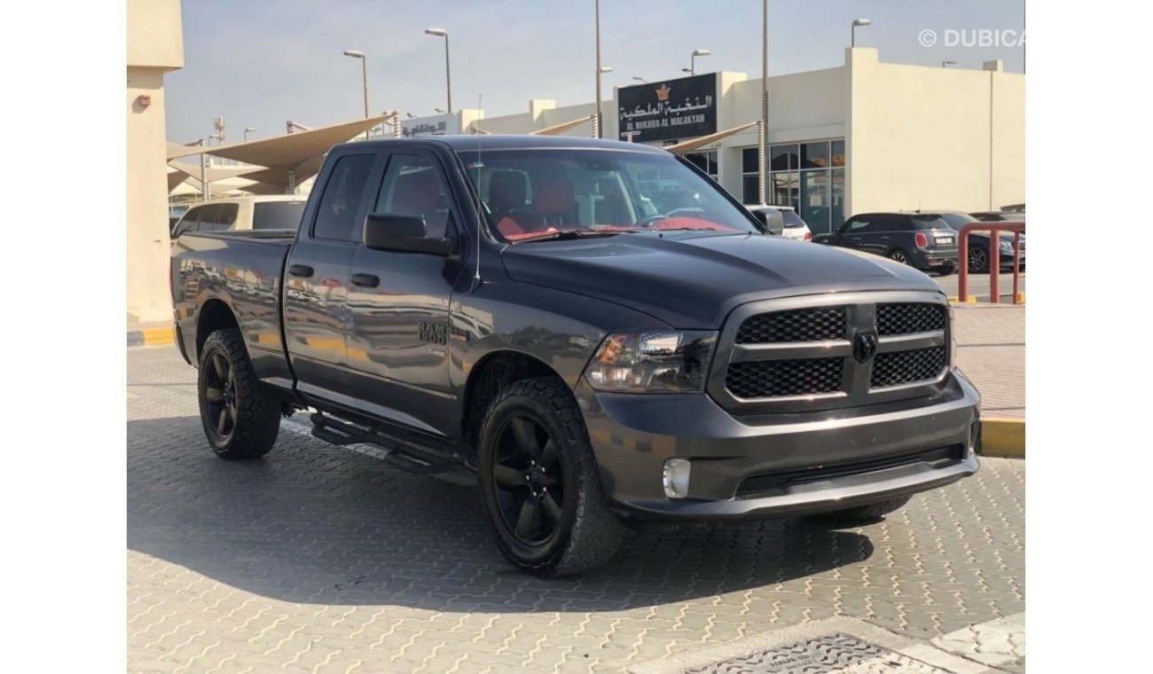 RAM 1500 Dodge RAM 2019 door and half door