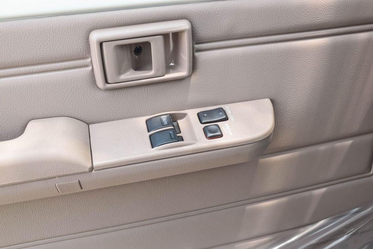 تويوتا لاند كروزر 70 TOYOTA LAND CRUISER 78 4.0L V6 3DOOR 4WD SUV 2024