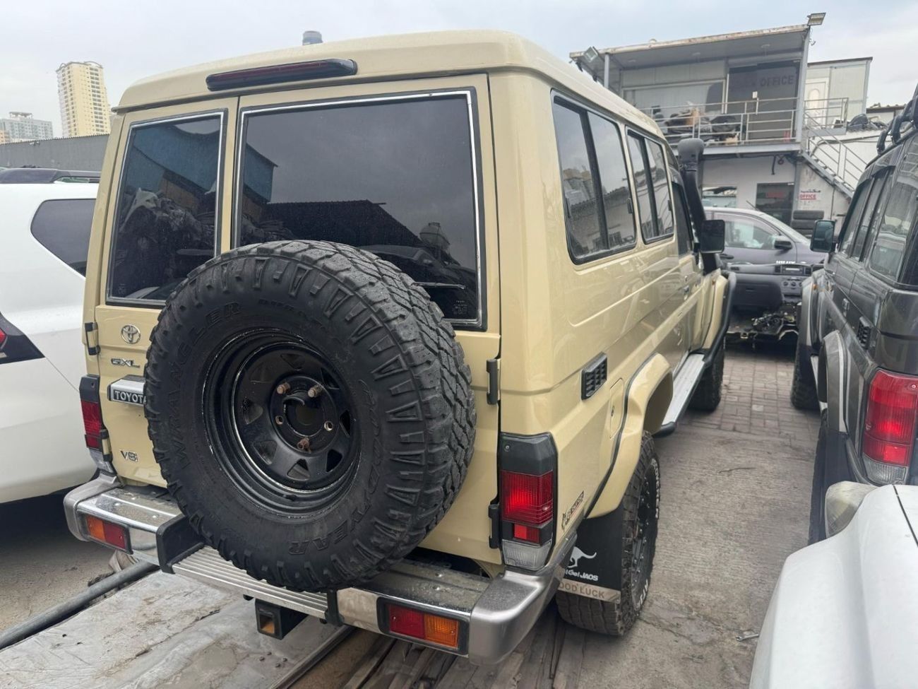 تويوتا لاند كروزر 70 Diesel 4.5 Liter Right Hand Drive 3 Doors Manual Gear