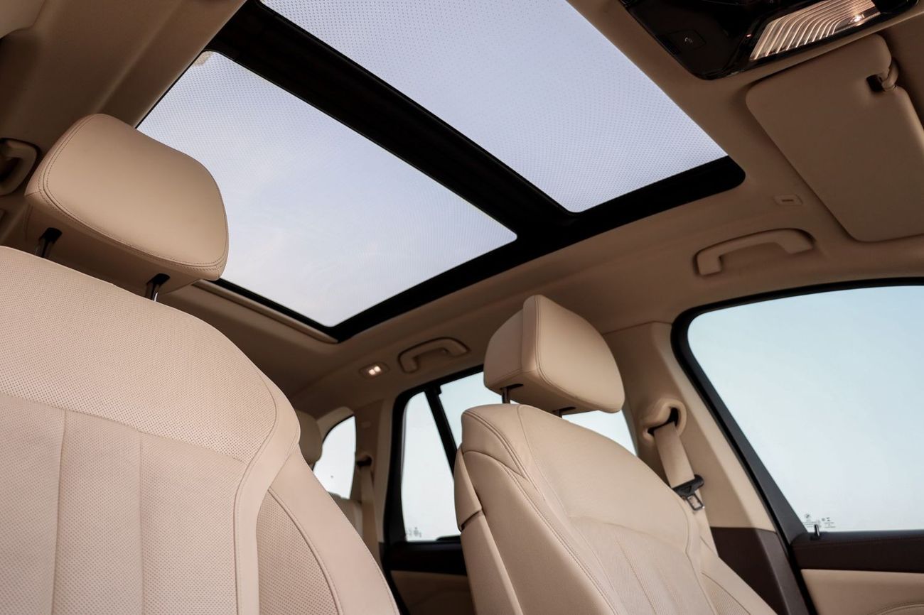 BMW X5 40i Exclusive BMW X5 xDrive40i 2019 GCC under Warranty with Flexible Down-Payment/ Flood Free.