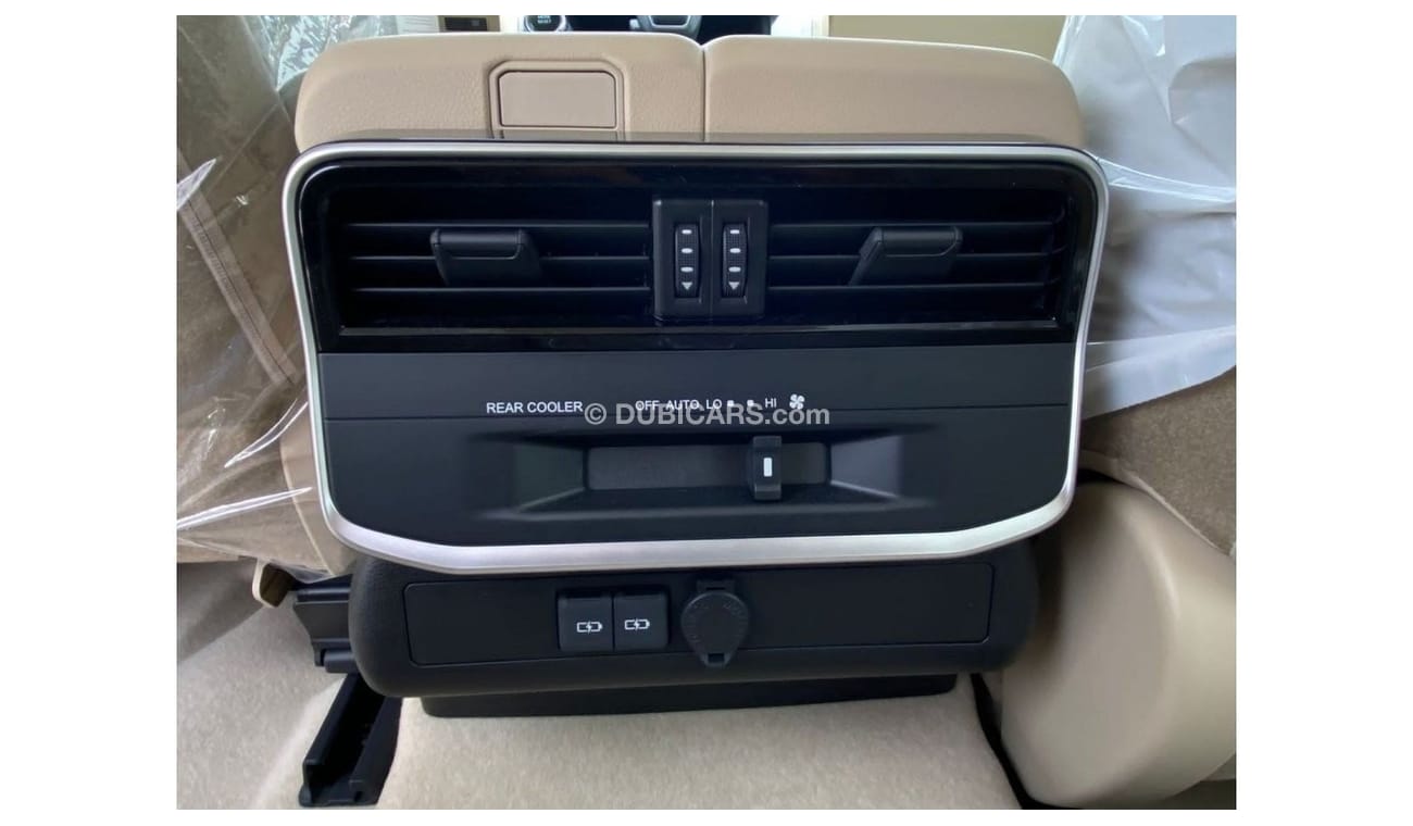 Toyota Land Cruiser GXR GXR LC 300 3.3L GXR TWIN TURBO DIESEL 2022