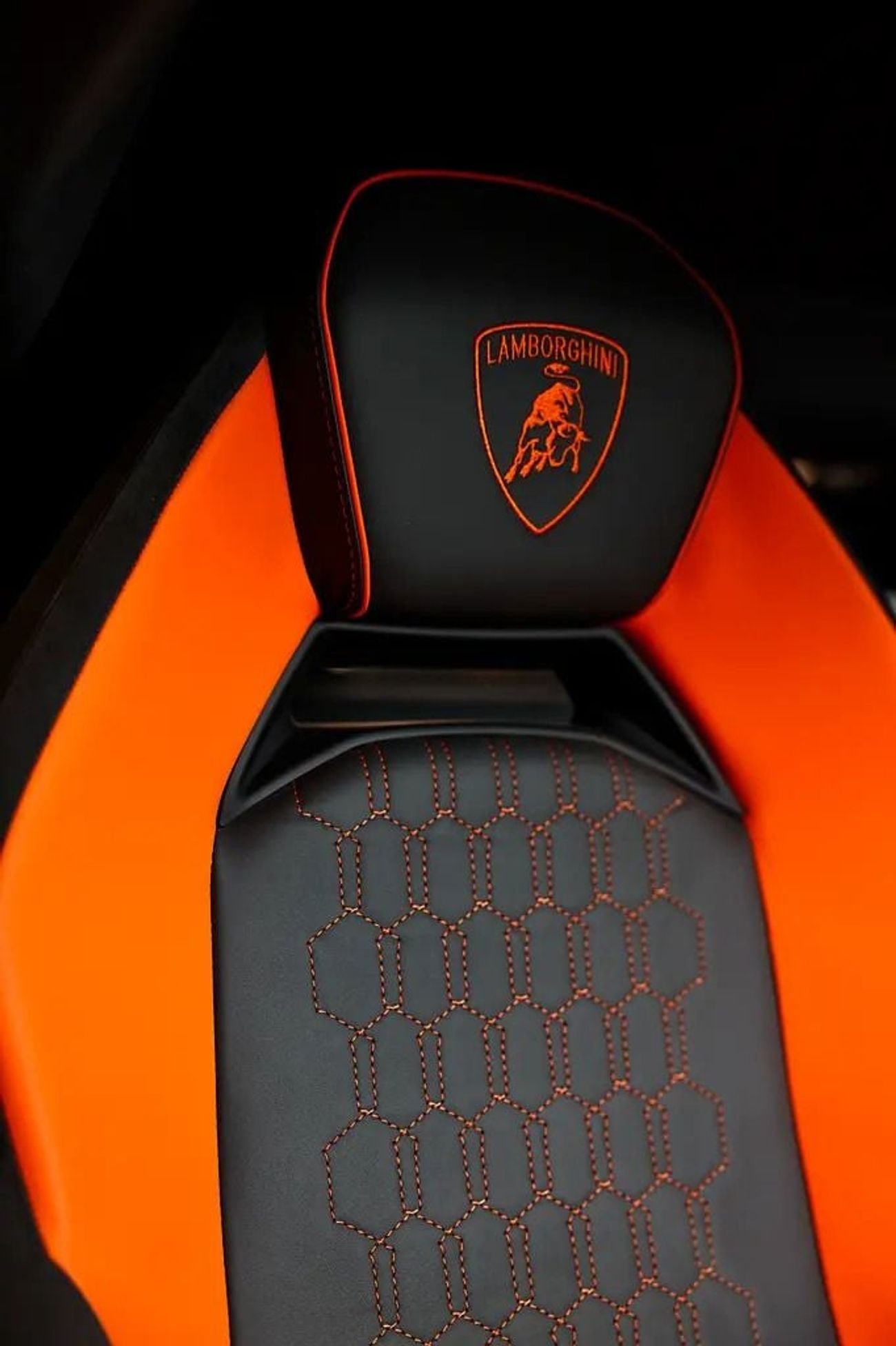 لامبورغيني ريفويلتو Lamborghini Revuelto | Finance available