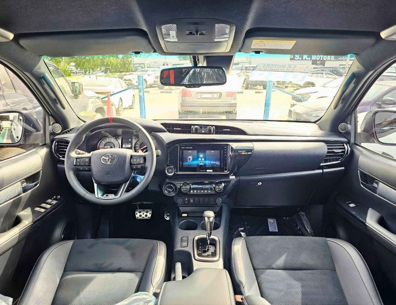 Toyota Hilux GR SPORT DOUBLE CABIN / 2.8L DIESEL V4 / RADAR / 360*CAMERA/DRIVER PWR SEAT WITH LATHER (CODE# HGRD)