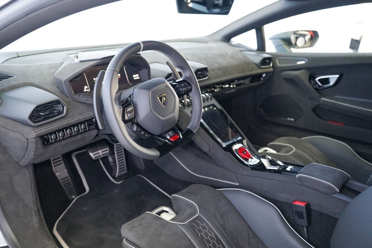 لامبورغيني هوراكان TECNICA STERRATO 5.2L V10