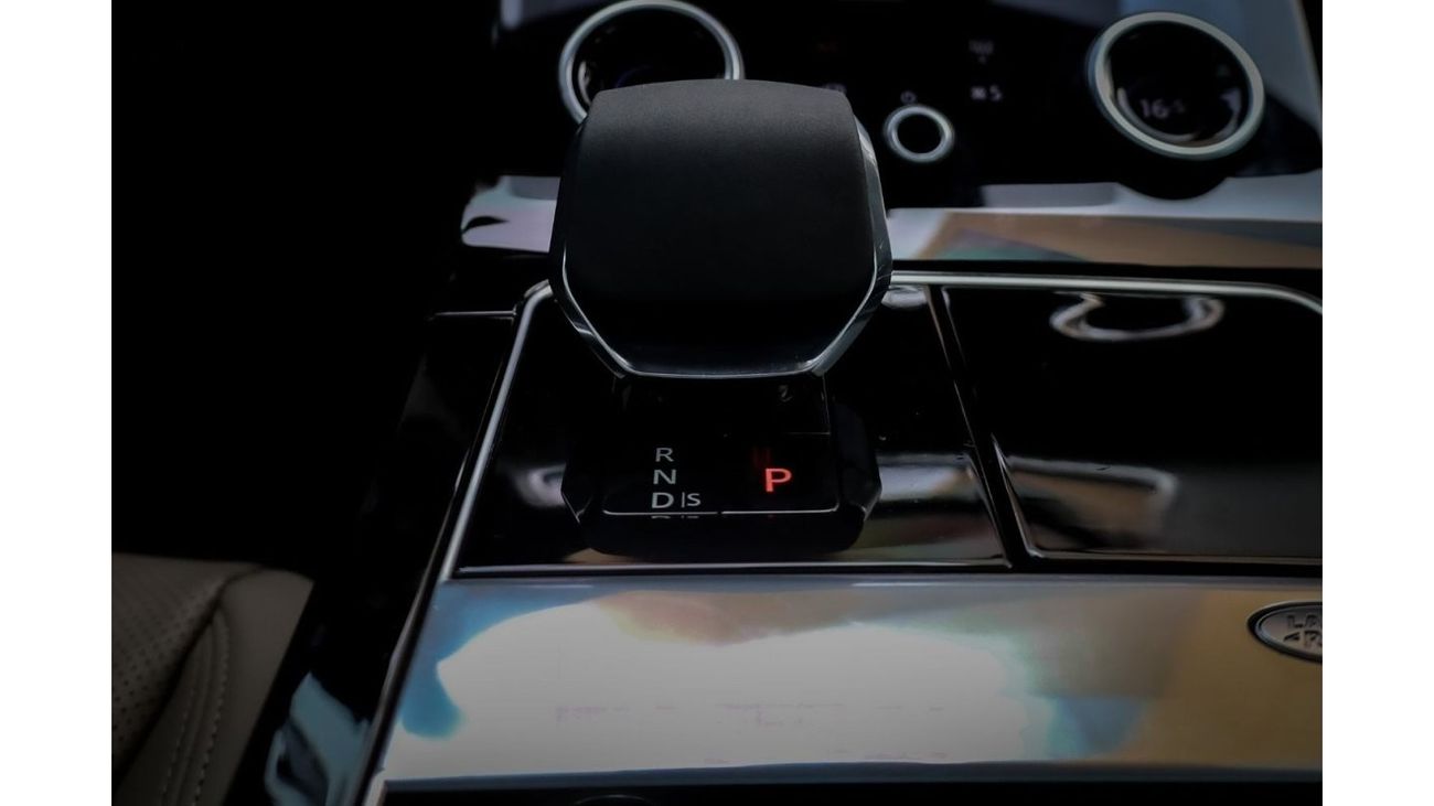 لاند روفر رينج روفر فيلار Range Rover Velar P250 S 2021 GCC under Agency Warranty and Service Contract with Flexible Down-Paym