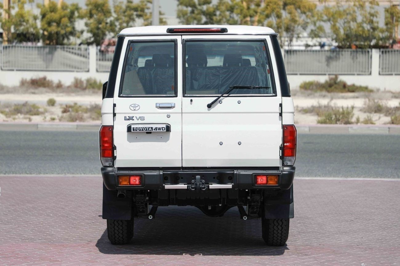تويوتا لاند كروزر 70 2025 TOYOTA LC76 HARDTOP LX  B 4.0 - WHITE inside BLUISH GREY | Export Only