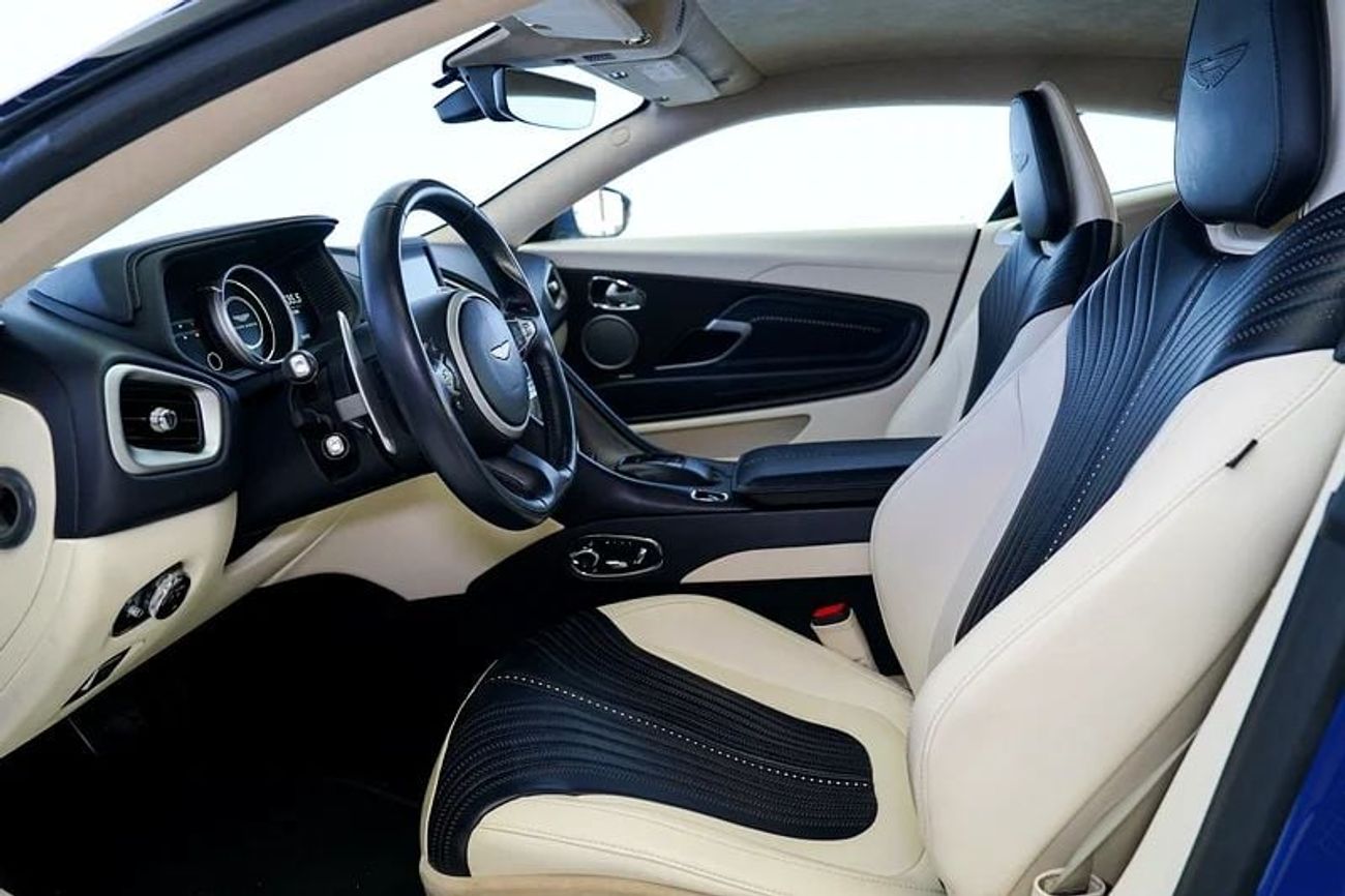 أستون مارتن DB11 STD