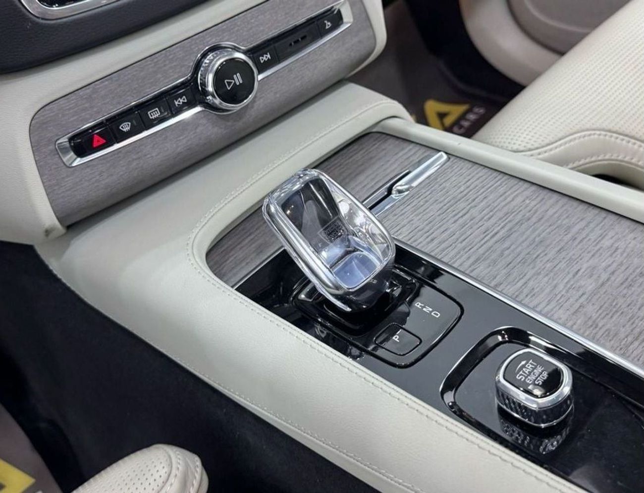 Volvo XC90 B6 2.0T 2022 Volvo XC90 B6, July 2027 Volvo Warranty + Service Pack, Low Kms, 7 Seater, GCC