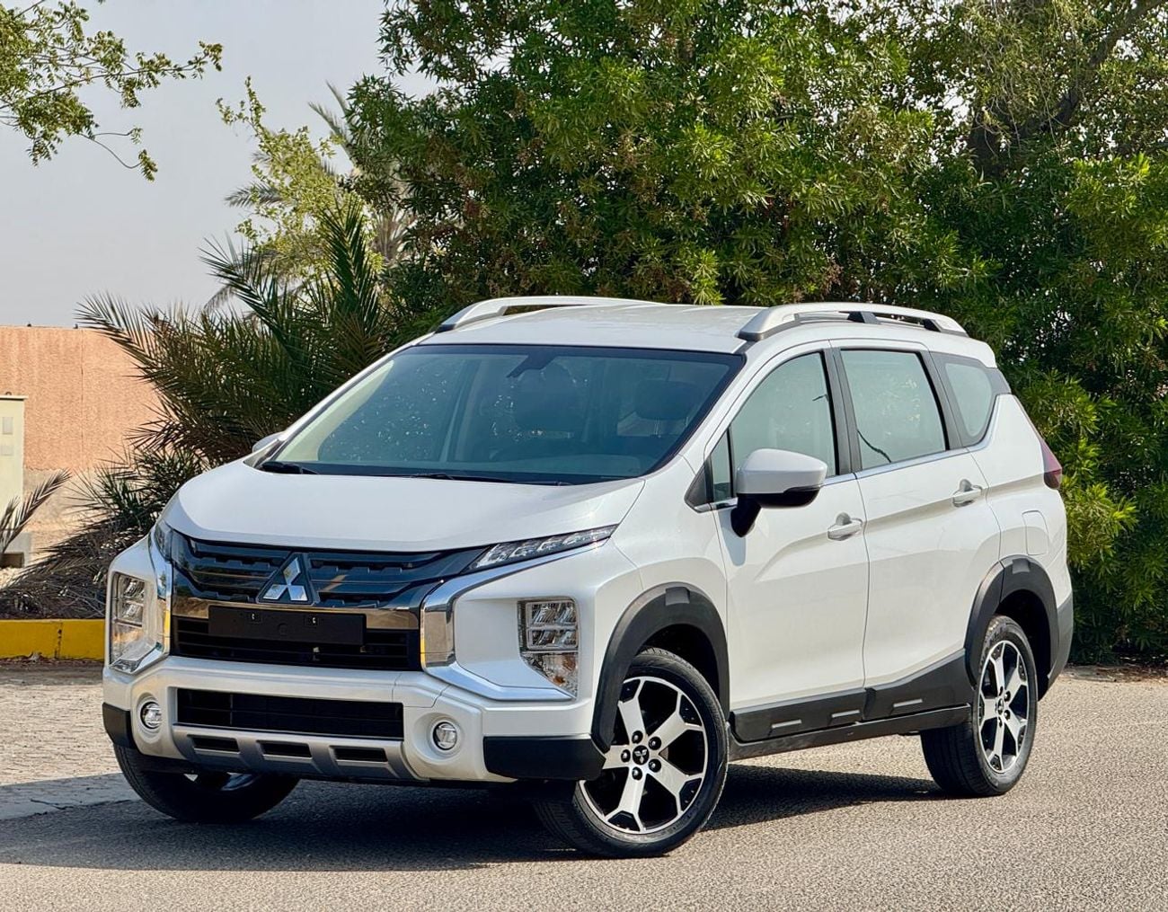 ميتسوبيشي إكسباندر كروس 860-Monthly l GCC l 1.5L, Cruise, Camera l Accident Free