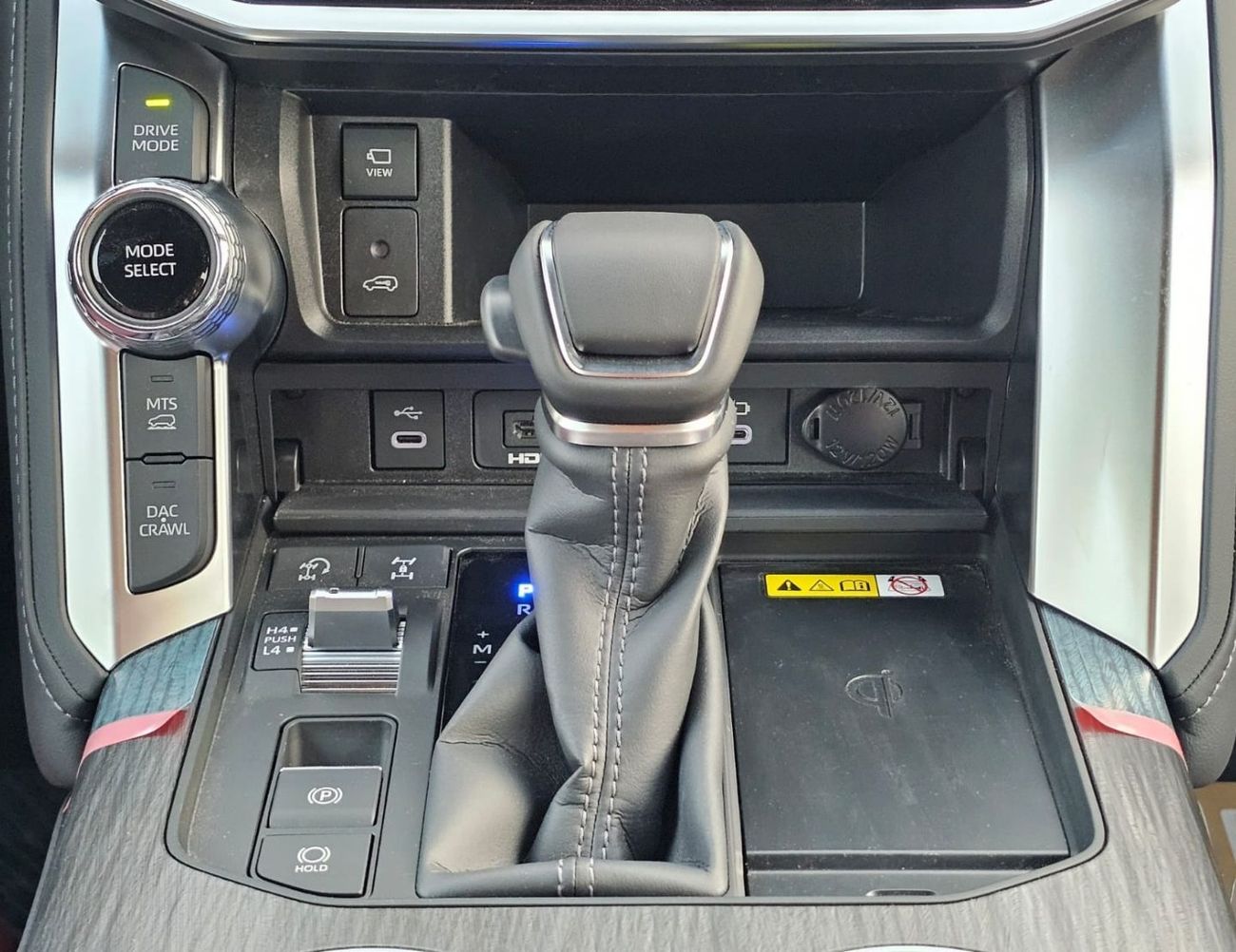 Toyota Land Cruiser VXR TOYOTA LANDCRUISER LC300 VXR TWIN TURBO AURO KIT FULL OPTION SA PETROL AT 3.5L V6 4WD CH# 28463 CODE