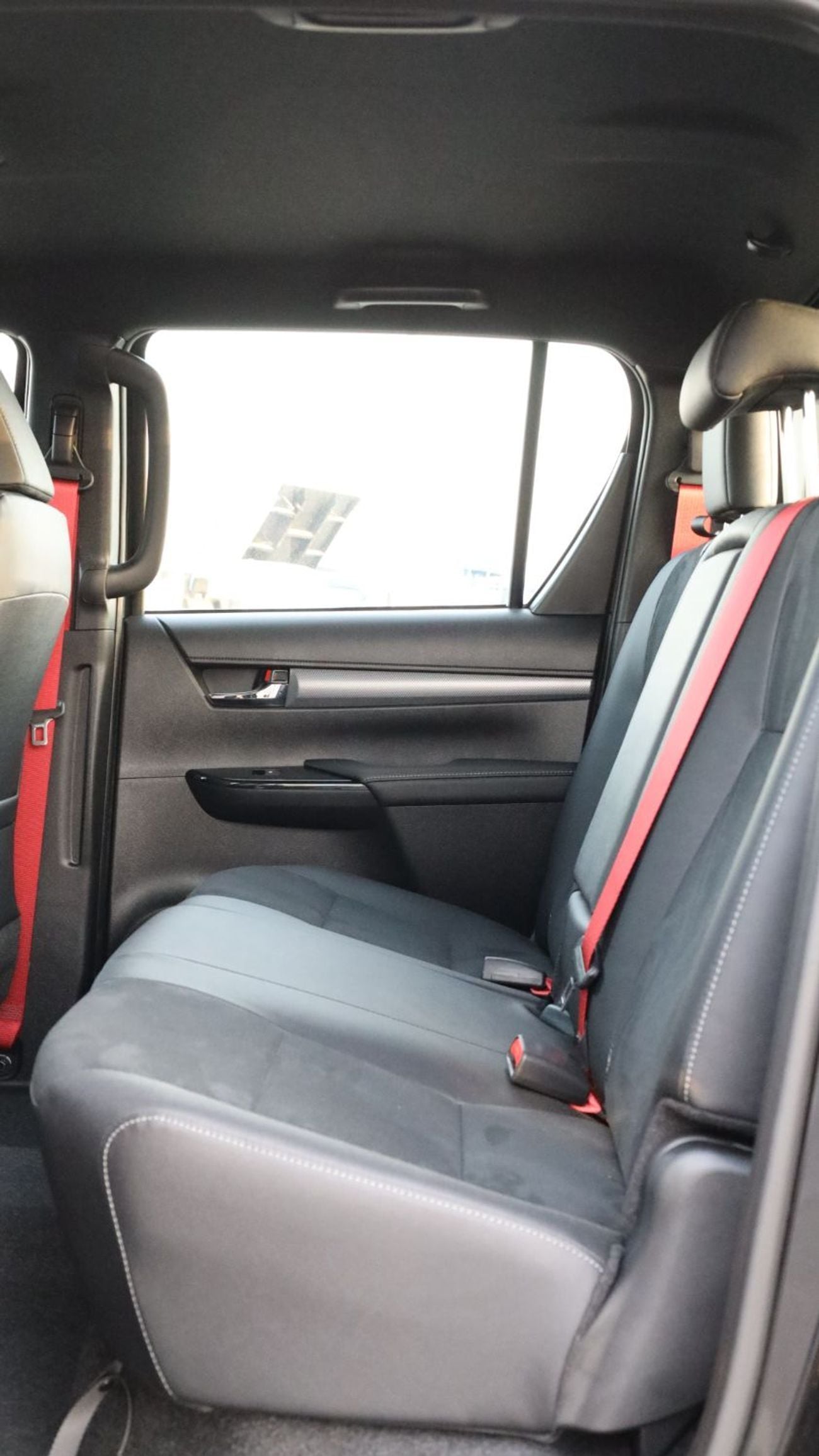تويوتا هيلوكس GR Sport 4.0L