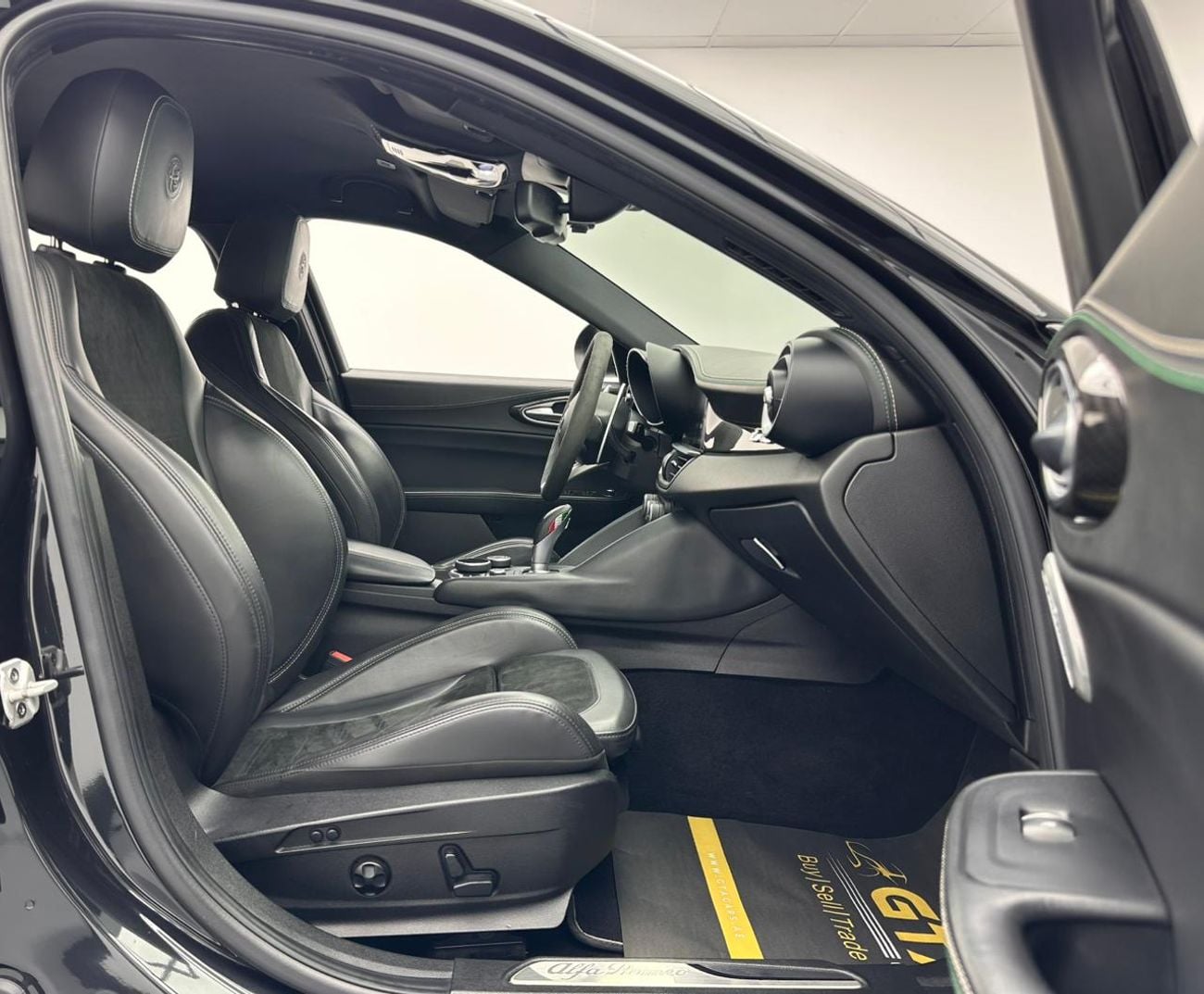 ألفا روميو جوليا 2018 Alfa Romeo Giulia Quadrifoglio, 1 Year Warranty Unlimited Km, Alfa Romeo Full Service History, 