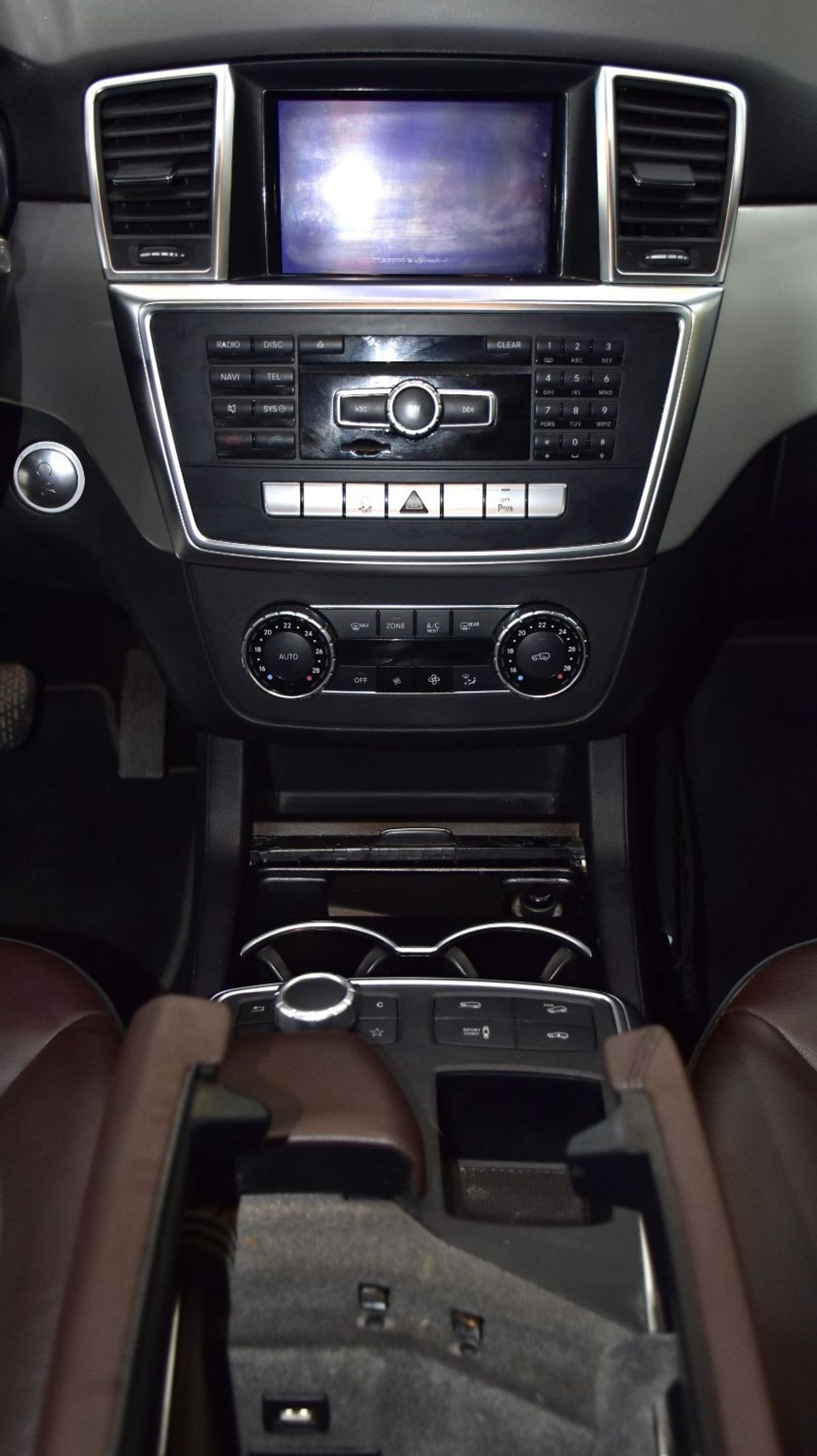 Mercedes-Benz ML 500 EXCELLENT DEAL for our Mercedes Benz ML500 4Matic ( 2013 Model ) in White Color GCC Specs