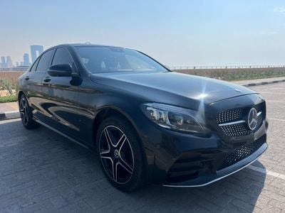 Mercedes-Benz C 300 Premium + 2.0L