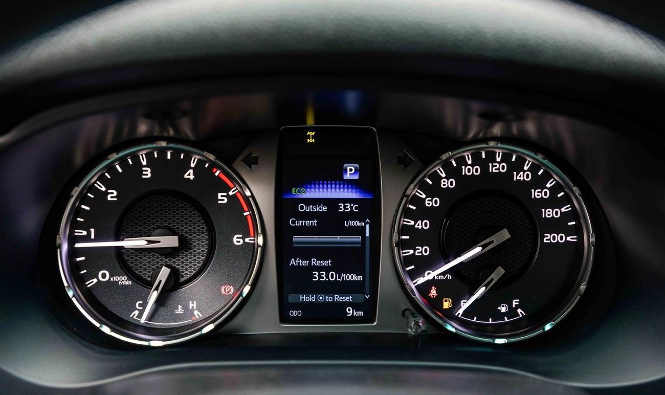 تويوتا هيلوكس 2025 Toyota Hilux DV DC 2.4L AT Diesel (White)