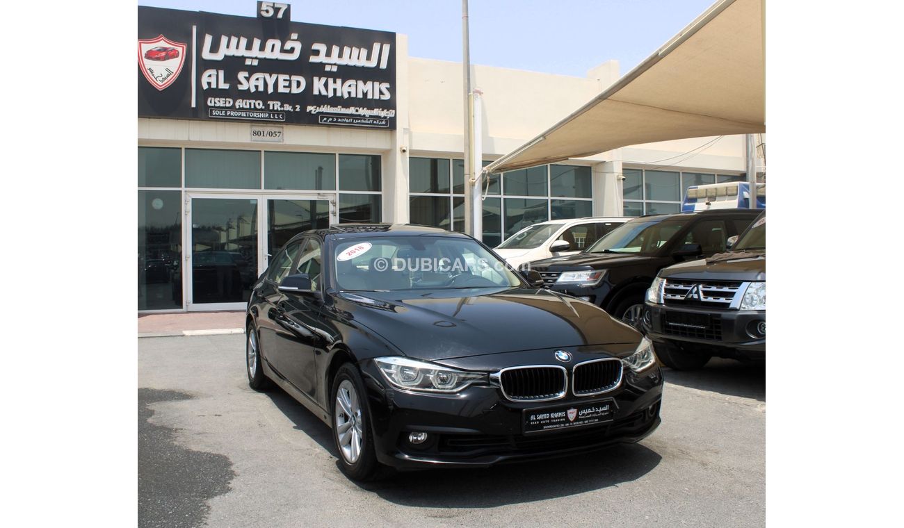 BMW 318i Exclusive ACCIDENTS FREE - GCC - FULL OPTION - ENGINE 1500 CC + TURBO  - ORIGINAL PAINT