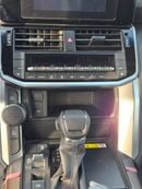 Toyota Land Cruiser GXR PETROL A/T 7 SEATER