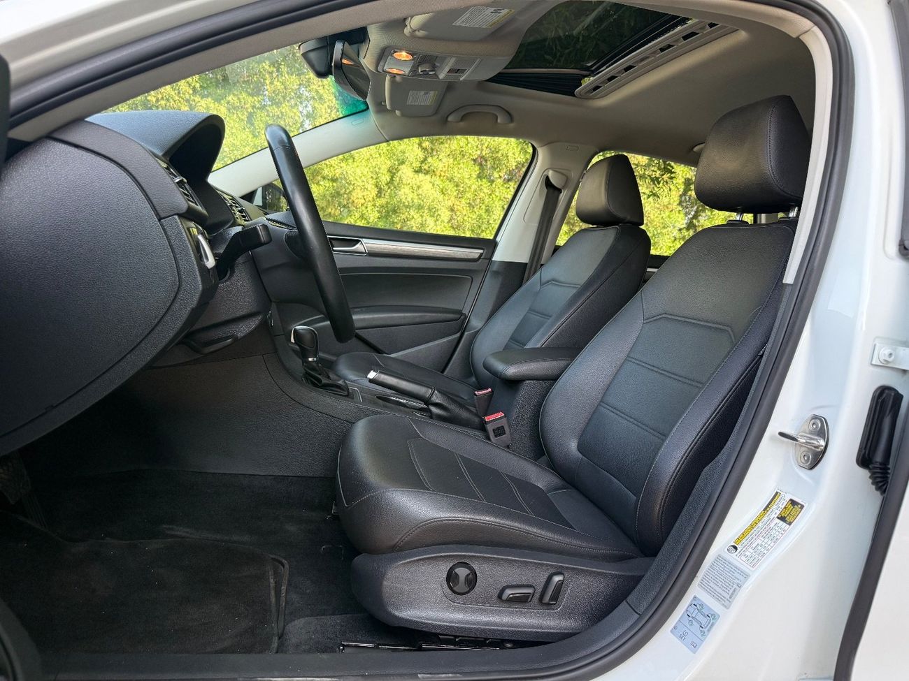 Volkswagen Passat Sport 2.5L