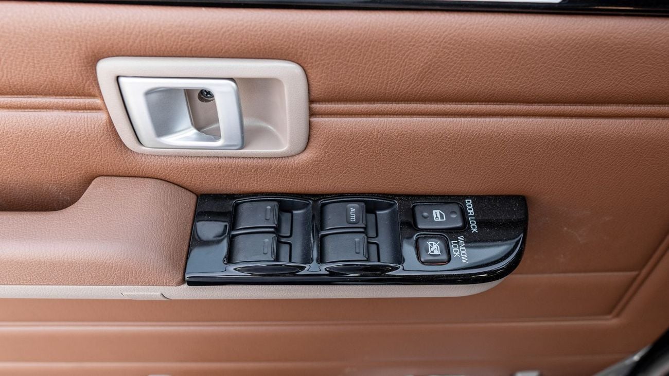 تويوتا لاند كروزر 70 2026 Toyota Land Cruiser LC76 2.8L AT Diesel (Black-Brown)