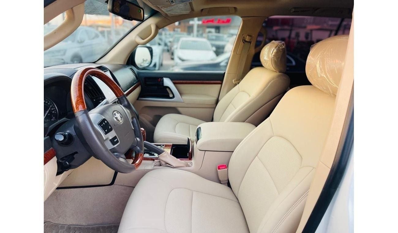 Toyota Land Cruiser Toyota landcuriser GXR V6 22015 Full option very neat and clean perfect conditions