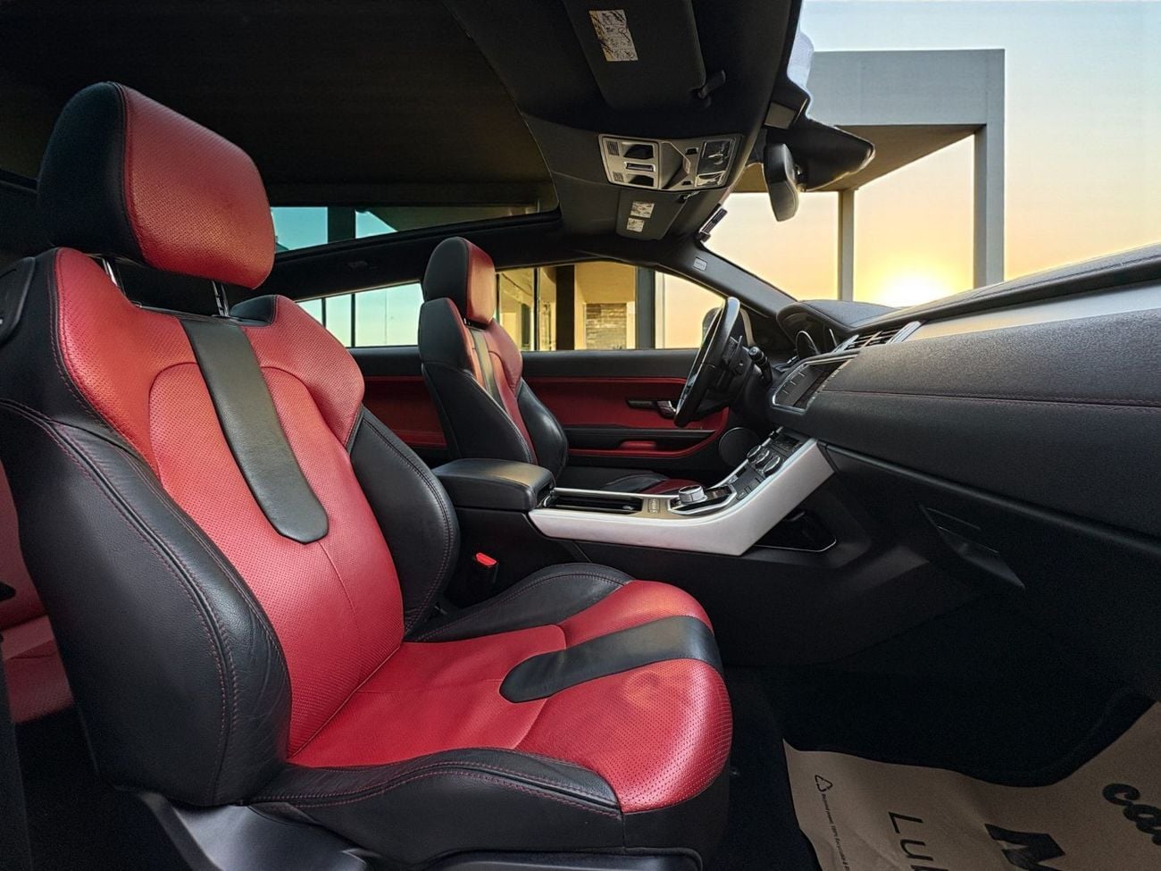 Land Rover Range Rover Evoque SE 2.0L SUV (3 Door)