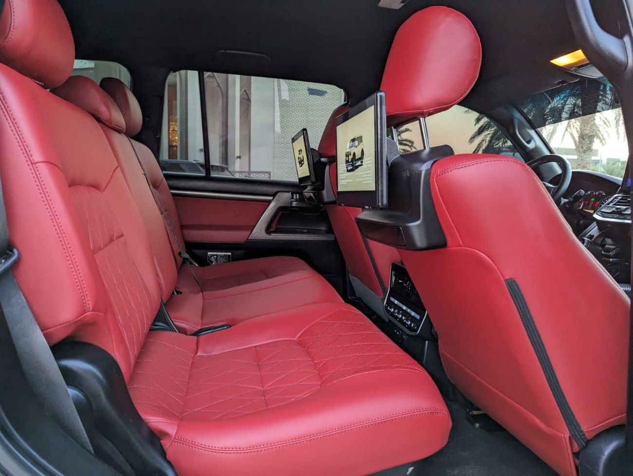 Toyota Land Cruiser Toyota Landcruiser 2016 LHD black exterior and red interior 7 seaters