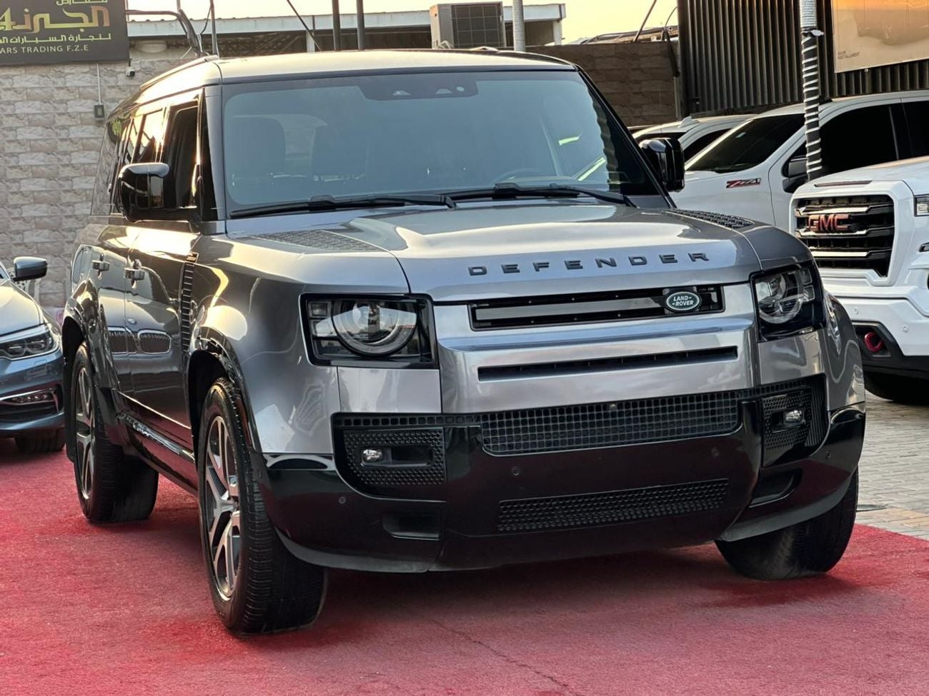 Land Rover Defender 3.0 L (P400) - 6 Cylinder Turbo (Mild Hybrid) - 400 Hp