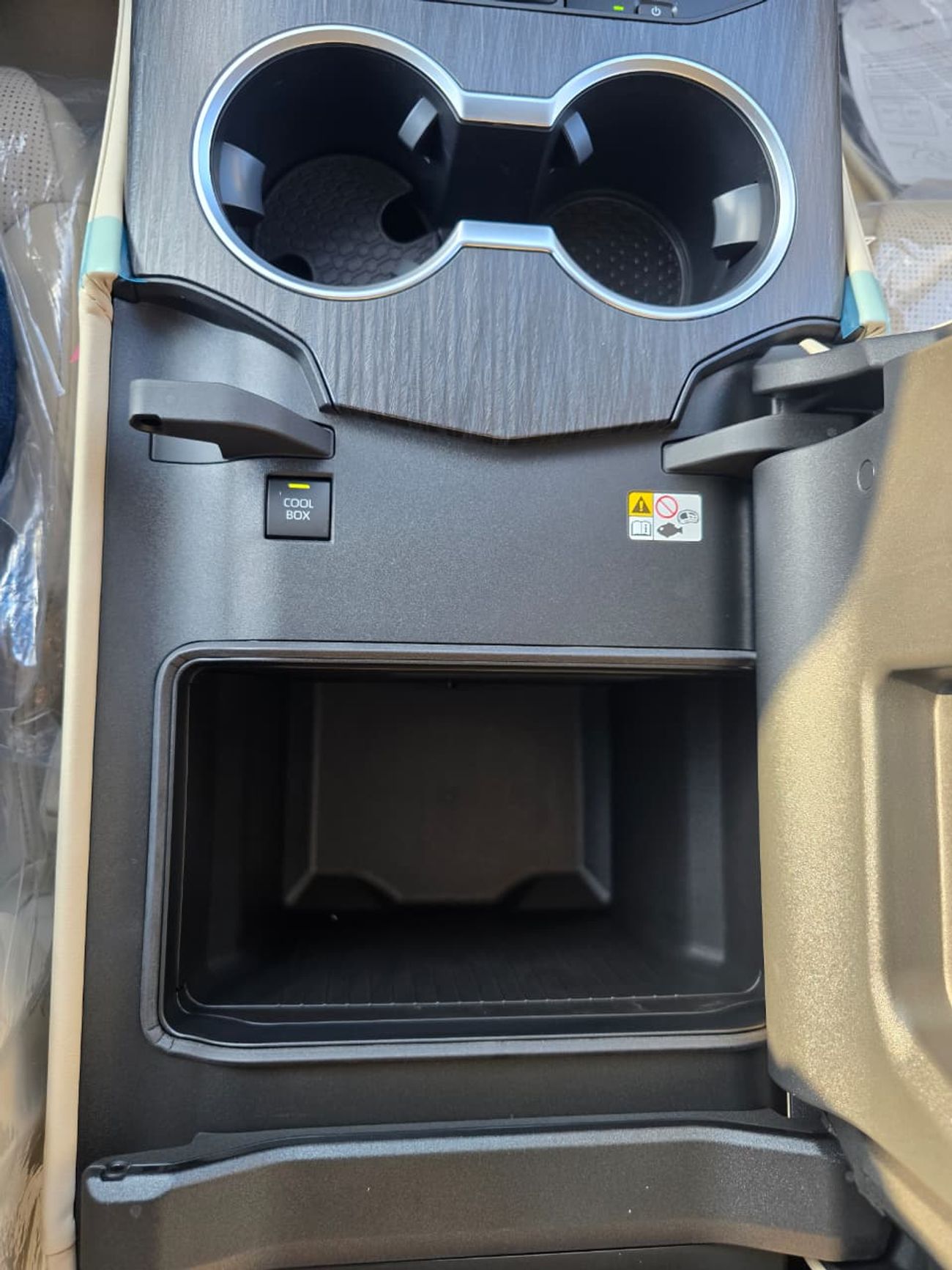 تويوتا لاند كروزر 3.5T VXR Hybrid