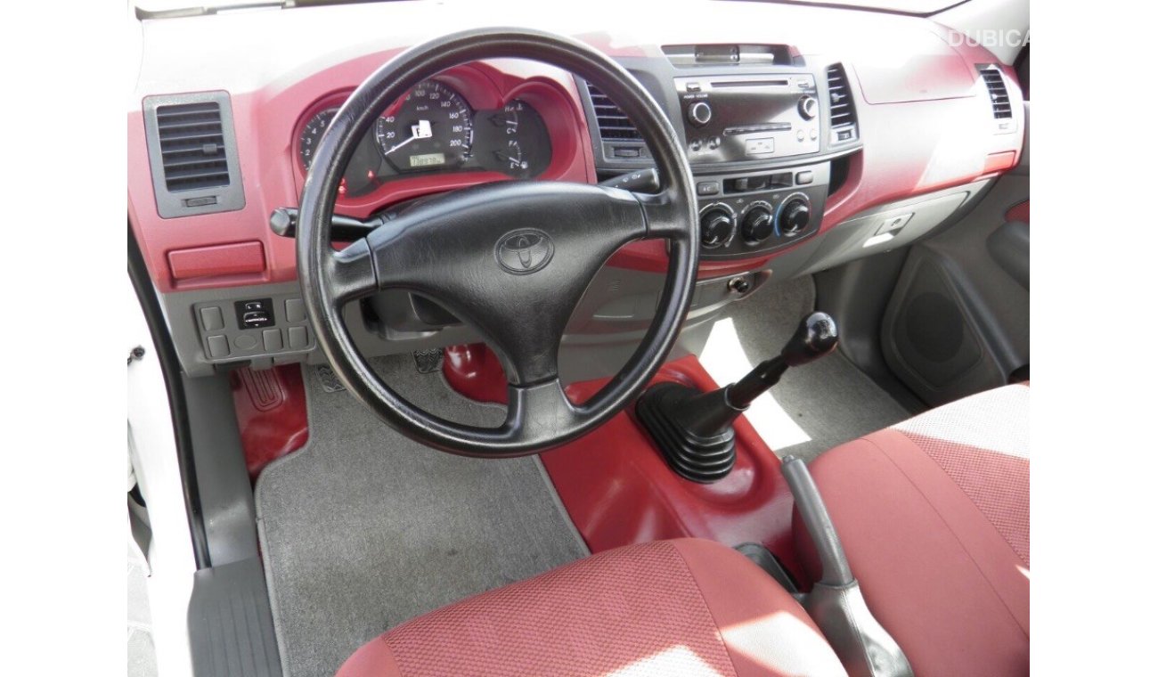 Toyota Hilux 2014 2.0 full option