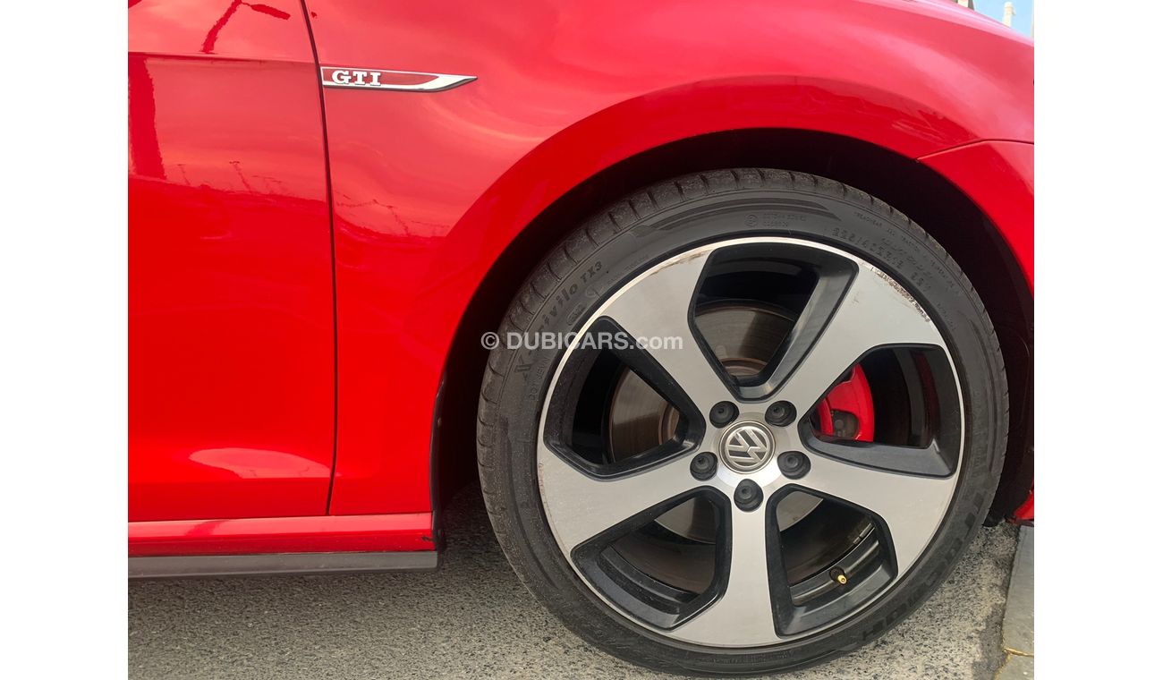 فولكس واجن جولف Volkswagen Golf GTI_Gcc_2016_Excellent_Condition _Full option