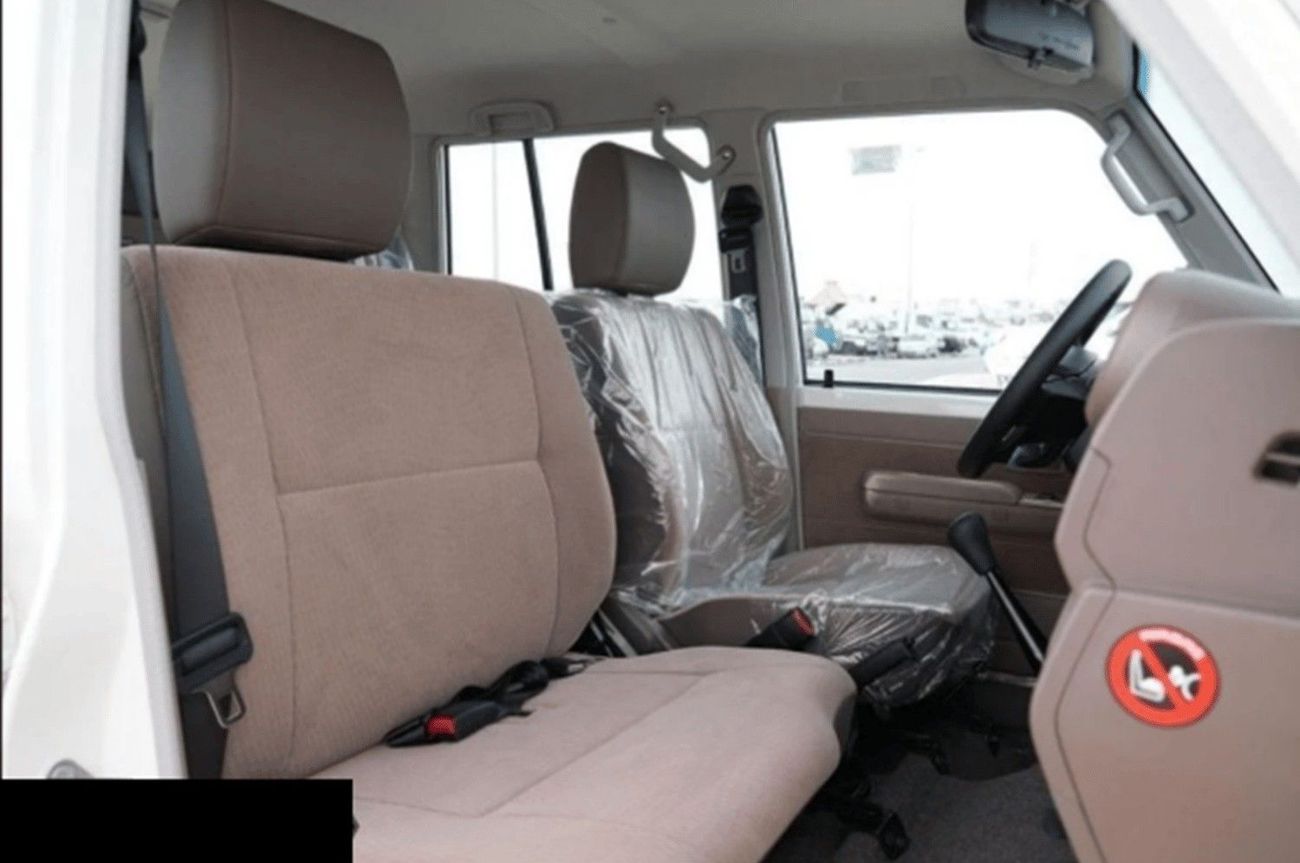 Toyota Land Cruiser 70 ECTP2M014  - 2025 Toyota LC76 5 Doors Hardtop - 4.0L Petrol Manual - Mid - White with Beige Interior